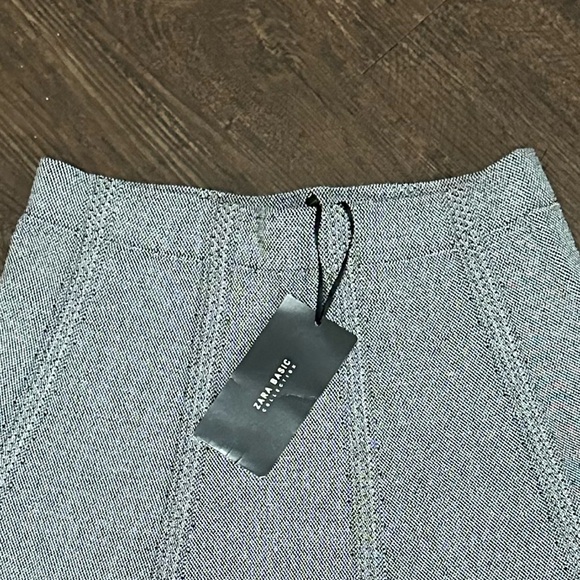 Zara Skirt - Picture 2 of 6